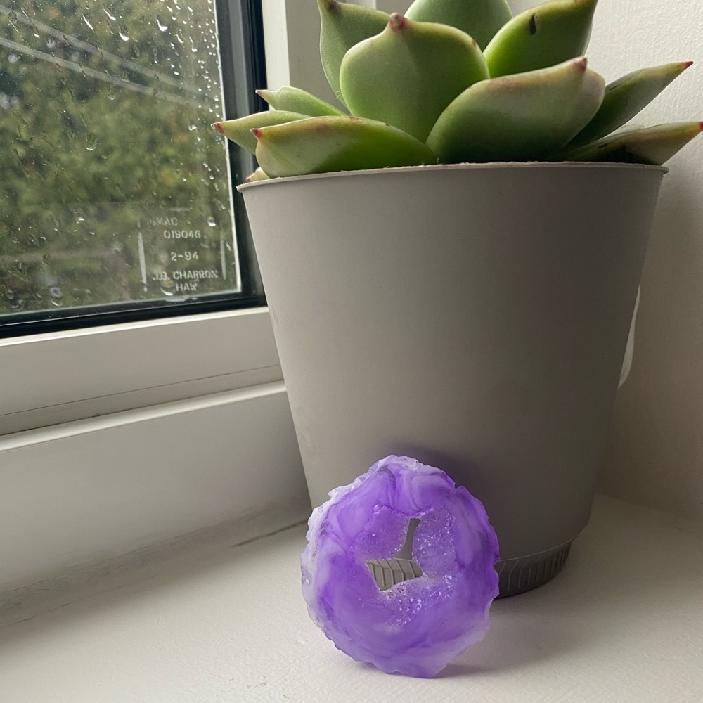 House decor/Charm ~ Purple and white agate slice handmade decoration 💜🤍